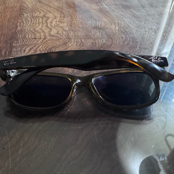 Ray-ban New Wayfarer Sunglasses - Picture 2 of 3